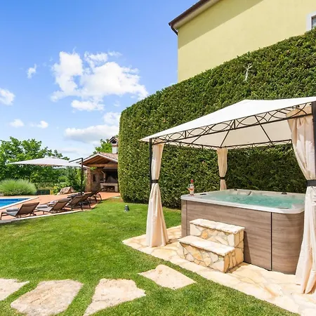 Pilato Villa Vižinada