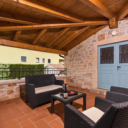 Pilato Villa *