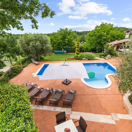 Pilato Villa *