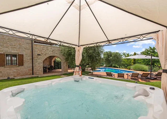 Pilato Vila Vizinada