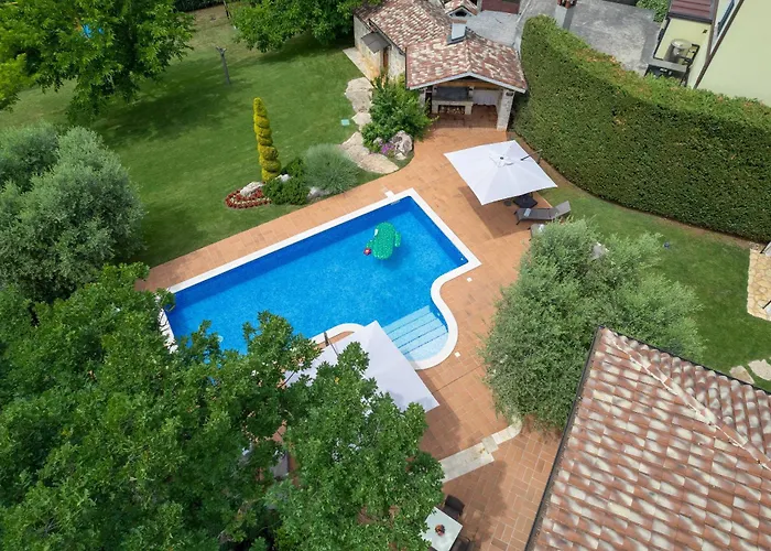 Pilato Vila Vizinada